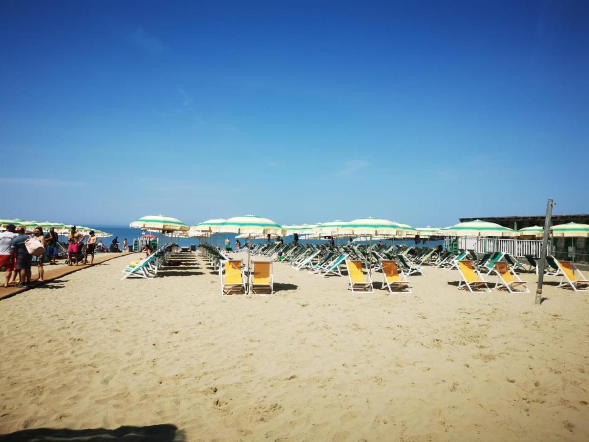 Appartamento In Villa A Tirrenia, Eleganza E Comfort A Pochi Passi Dal Mare Pisa Buitenkant foto